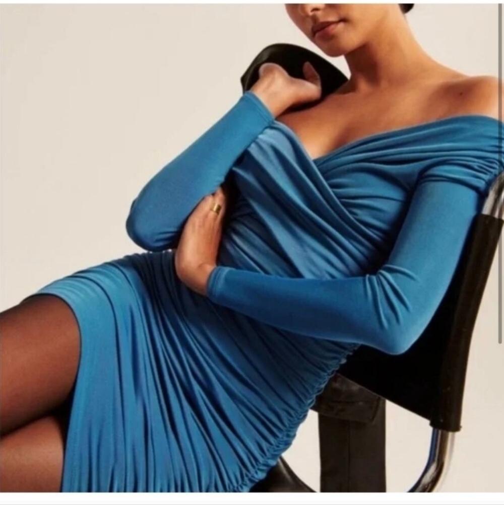 NWT Abercrombie & Fitch Off The Shoulder Ruched Mini Dress Blue XSP